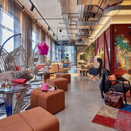 Готель Moxy Cologne Muelheim Екстер'єр фото
