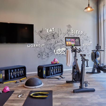 Готель Moxy Cologne Muelheim Екстер'єр фото